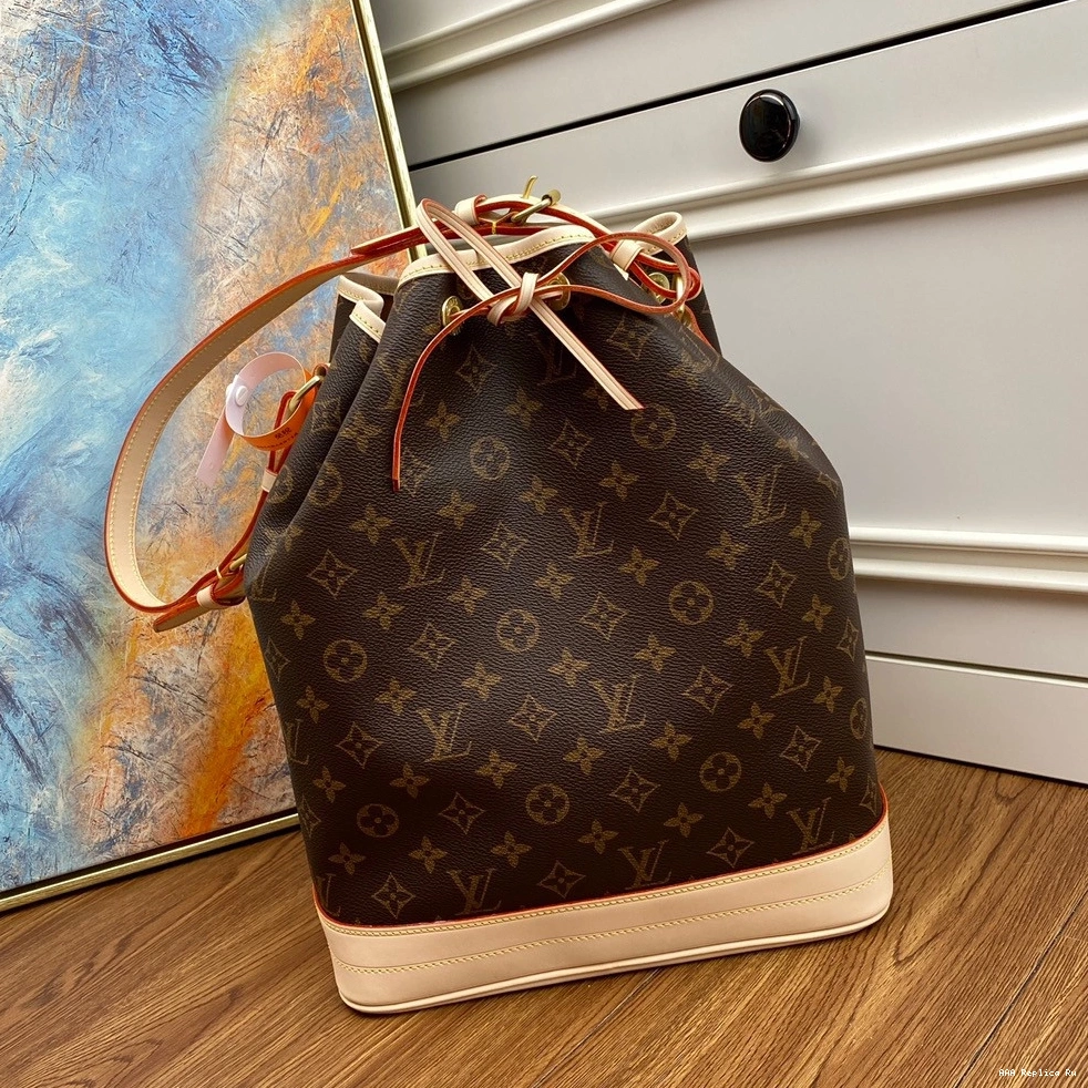 AAA Pruses Bags LOUIS VUITTON NOÉ 0815